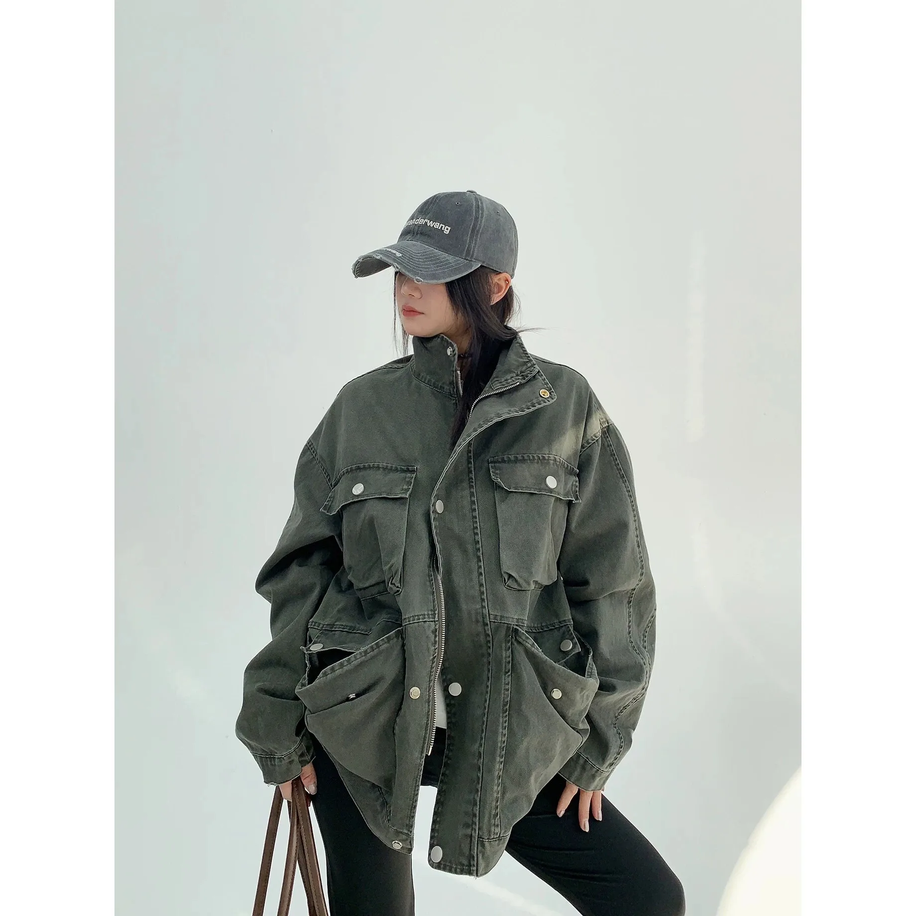 Vintage Washed Multi Pockets Denim Jacket Women's American Loose Fashion Stand Collar Long Sleeve Coat 2026 New Casual Outerwear