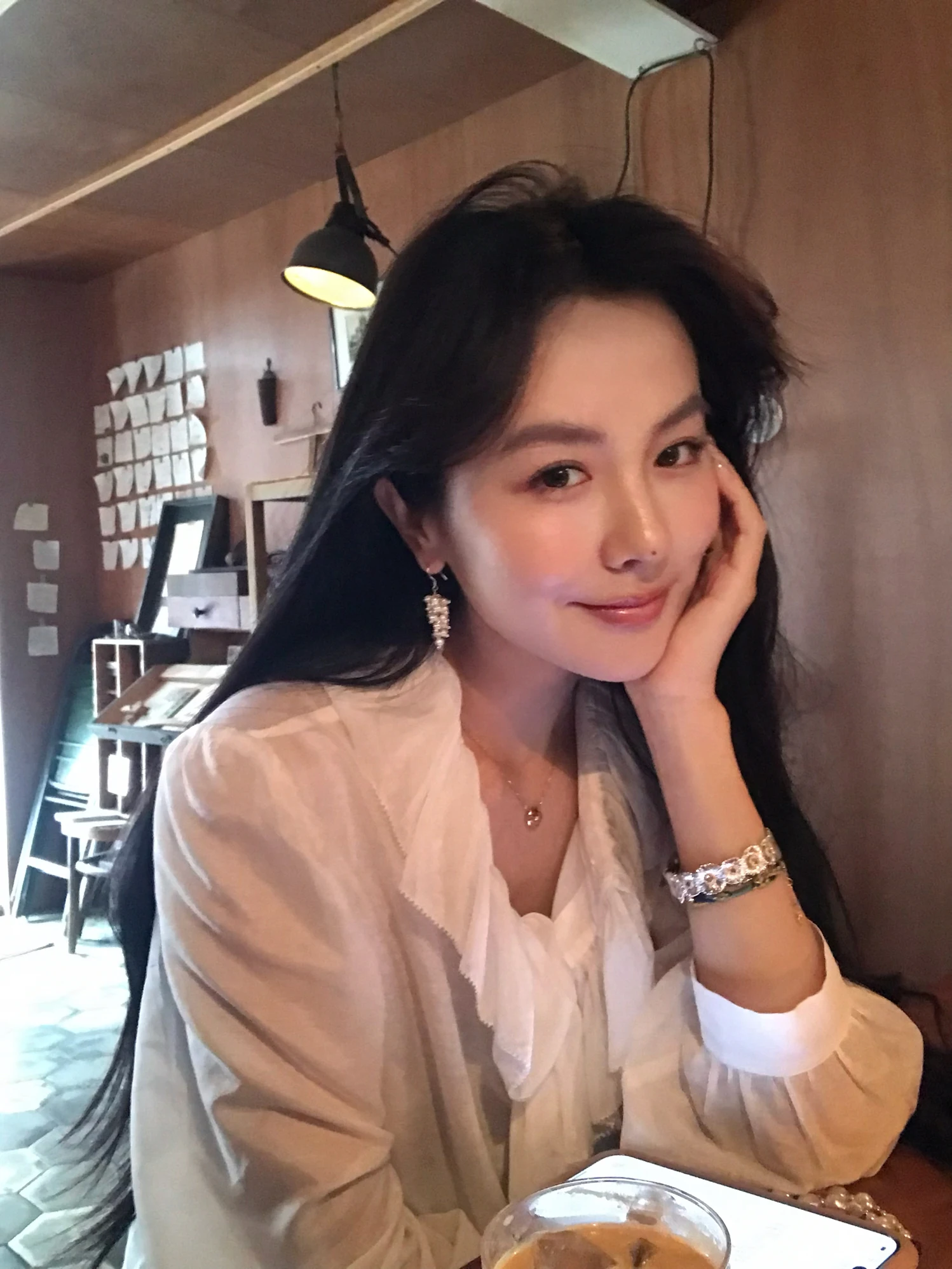 

Женская тонкая шелковая хлопковая блузка с изысканным кружевным подолом, модный облегающий топ, легкая, для повседневной носки