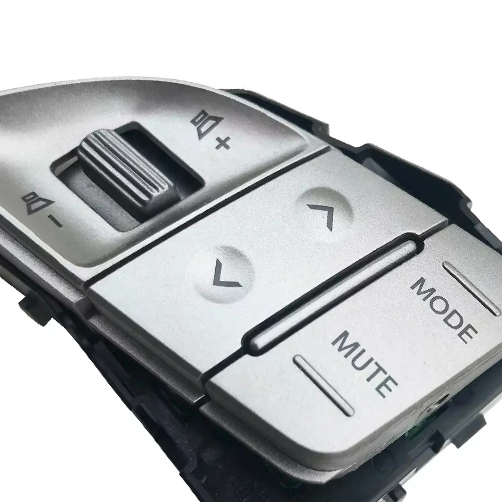 

Rare Multi-Function Steering Wheel Button Volume Adjustment Button Cruise Control Switch For Hyundai Tucson IX35 2010 - 2014