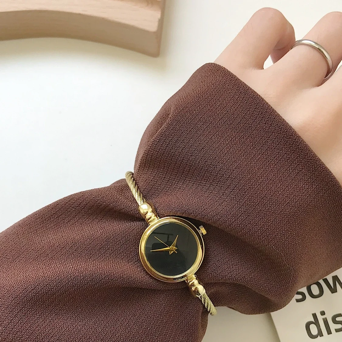 

Автоматические часы женские маленькие золотые браслеты роскошные часы из нержавеющей стали женские кварцевые наручные часы брендовые повседневные женские часы