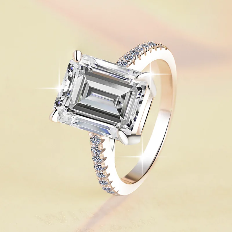 

Emerald Cut PT950 Platinum 5CT Moissanite Ring Women's Luxury Sparkling Engagement Gift Band