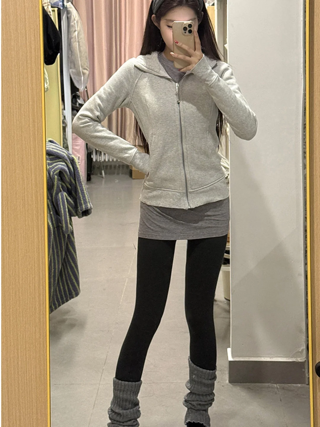 Grey Fleece Lined Warm Long Sleeve Base Shirt Women's Autumn Winter Waist Cinched mid Length Butt Covering Slim Fit Inner Wear