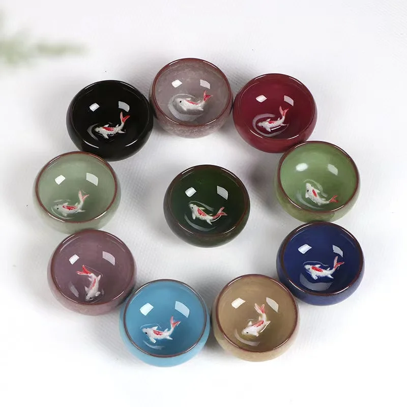 Set di tazze in ceramica da 8 pezzi, tazze da tè smaltate svasate cinesi Celadon Teacup Set di tazze in porcellana artigianale con motivo a pesci tradizionali