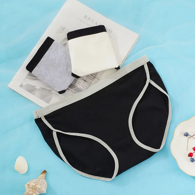 Simple Solid Color Basic Style Black Soft Pure Desire Style Mid-waist Full Cotton Crotch Breathable Triangle Briefs Underwear