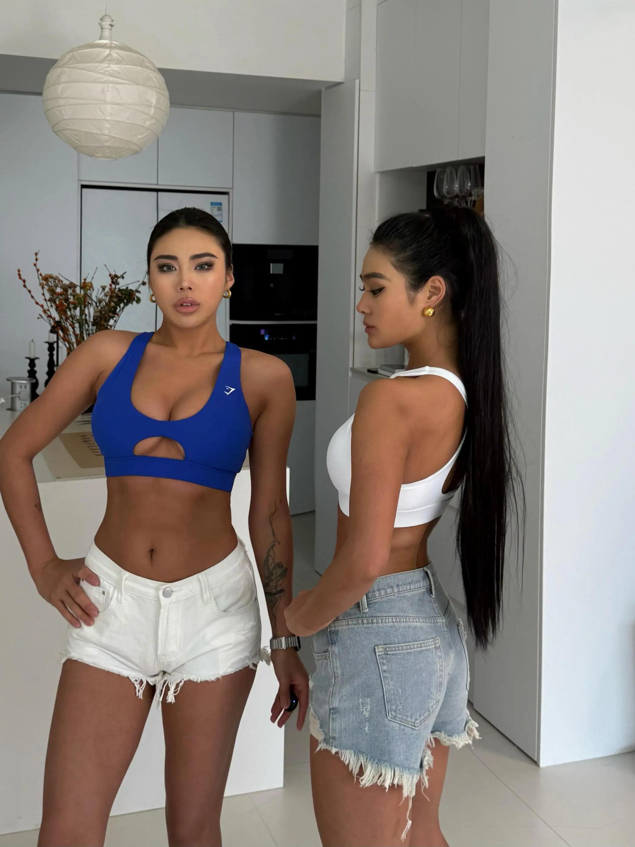 Akiyo Studio2025 Summer Hot Girl Frayed Hem Denim Shorts Women's Jeans Casual Low Waist Wide Leg Short Pants Pure Color