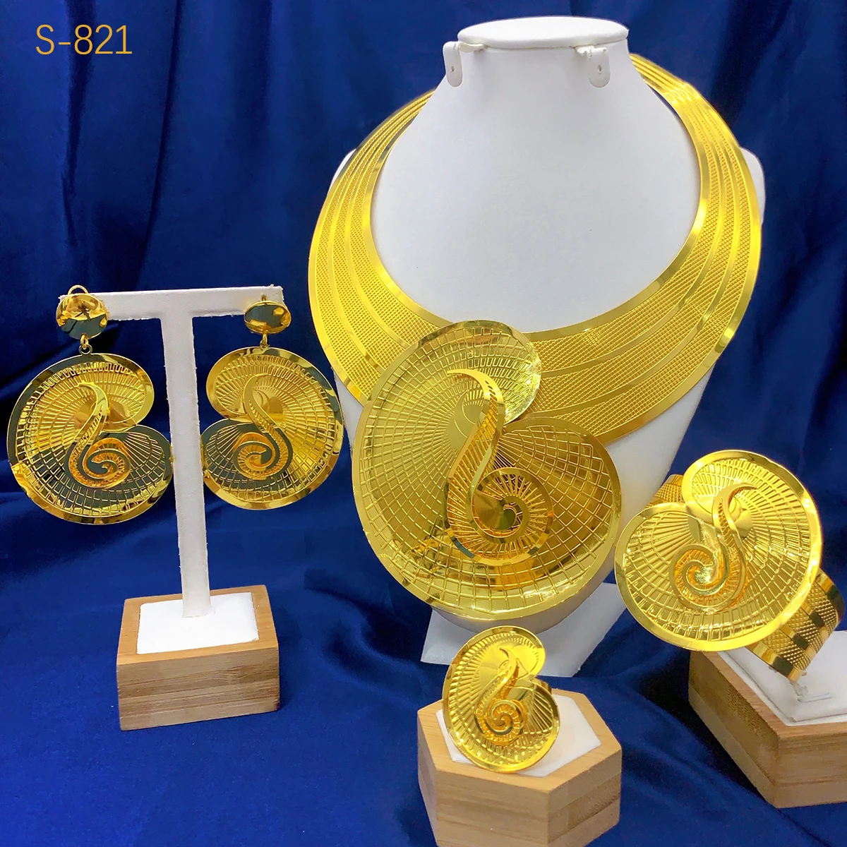 

Luxury Dubai Ethiopian Big Necklace And Earrings Sets For Women Indian Bridal 24k Gold Color Jewelry Set Wedding