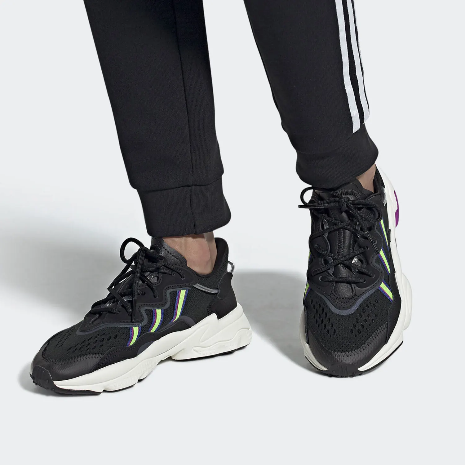 

Adidas genuine clover OZWEEGO W women's casual shoes EF4291