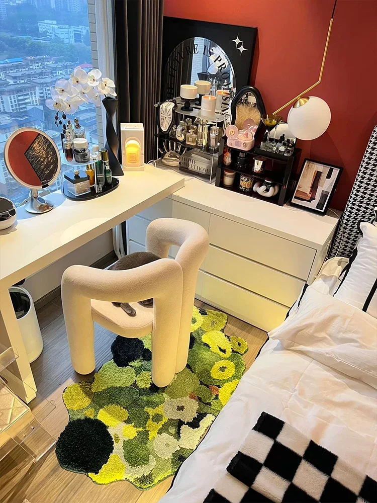 เก้าอี้แต่งหน้ามีพนักพิงสีแดงตาข่ายปรับแต่งเองได้เก้าอี้บ้านสำหรับเด็กผู้หญิงเก้าอี้ห้องนอนกระโถนฝึกเด็กเจ้าหญิงหรูหรา