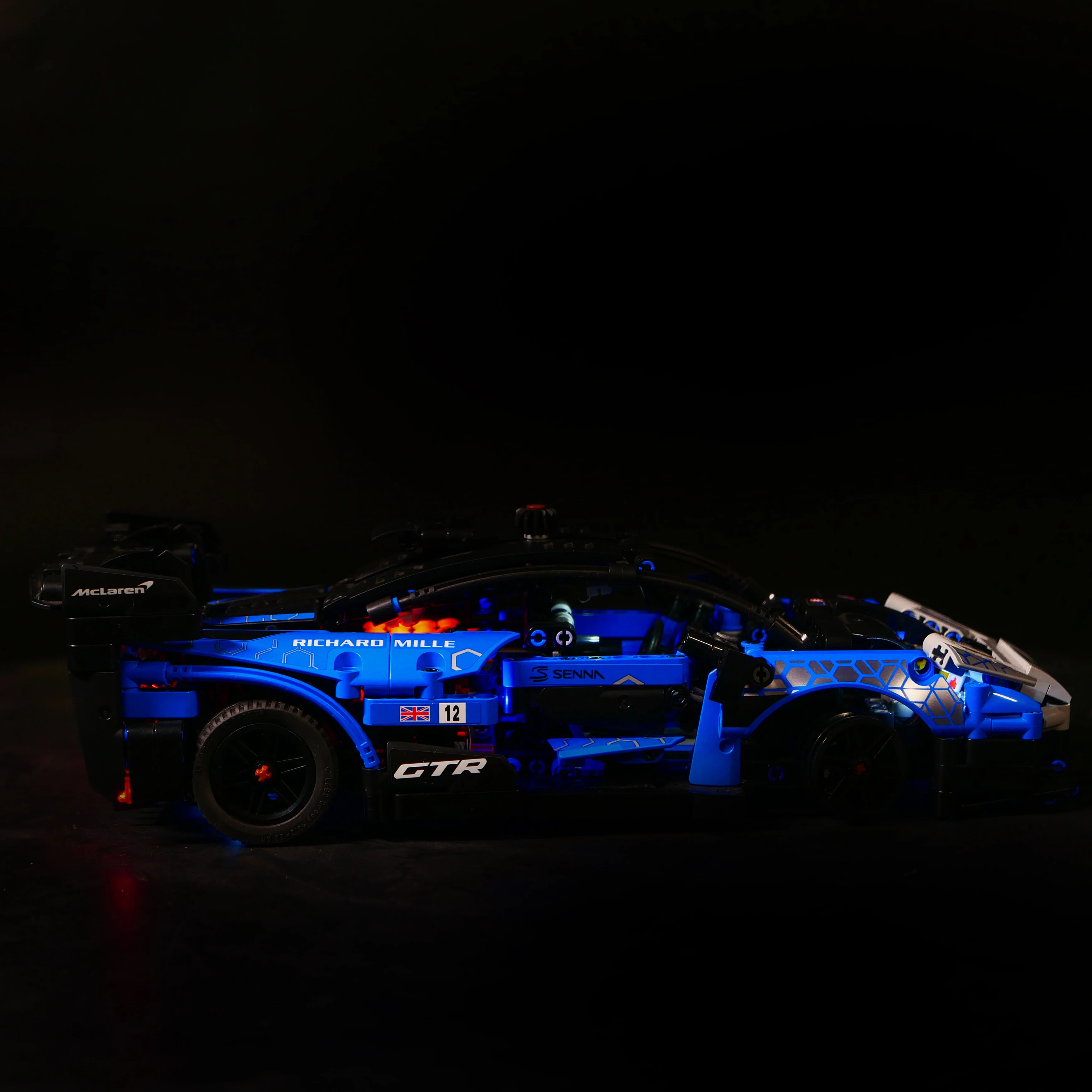 DIY 빌딩 블록 LED 라이트 키트 42123 럭셔리 스포츠카 모델 장식 원격 제어 조명 액세서리 컬렉션