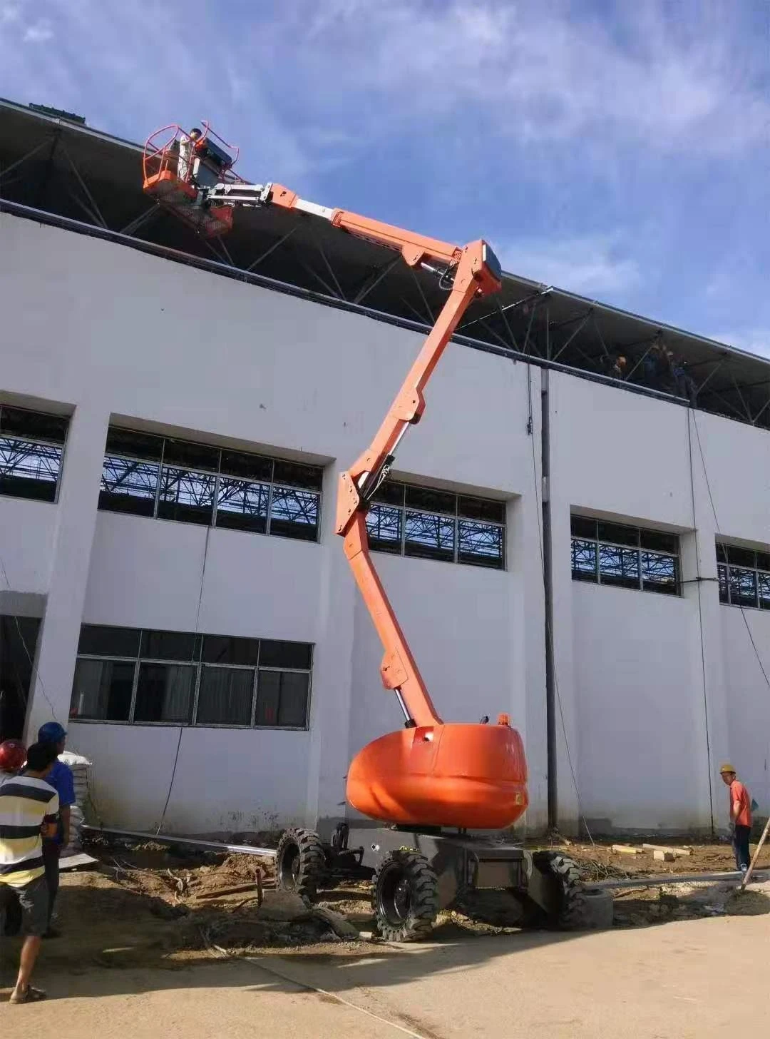 360 Degree Rotation Telescopic Hydraulic Articulated Towable Boom Lift 48m Working Height  For All-Terrain Use