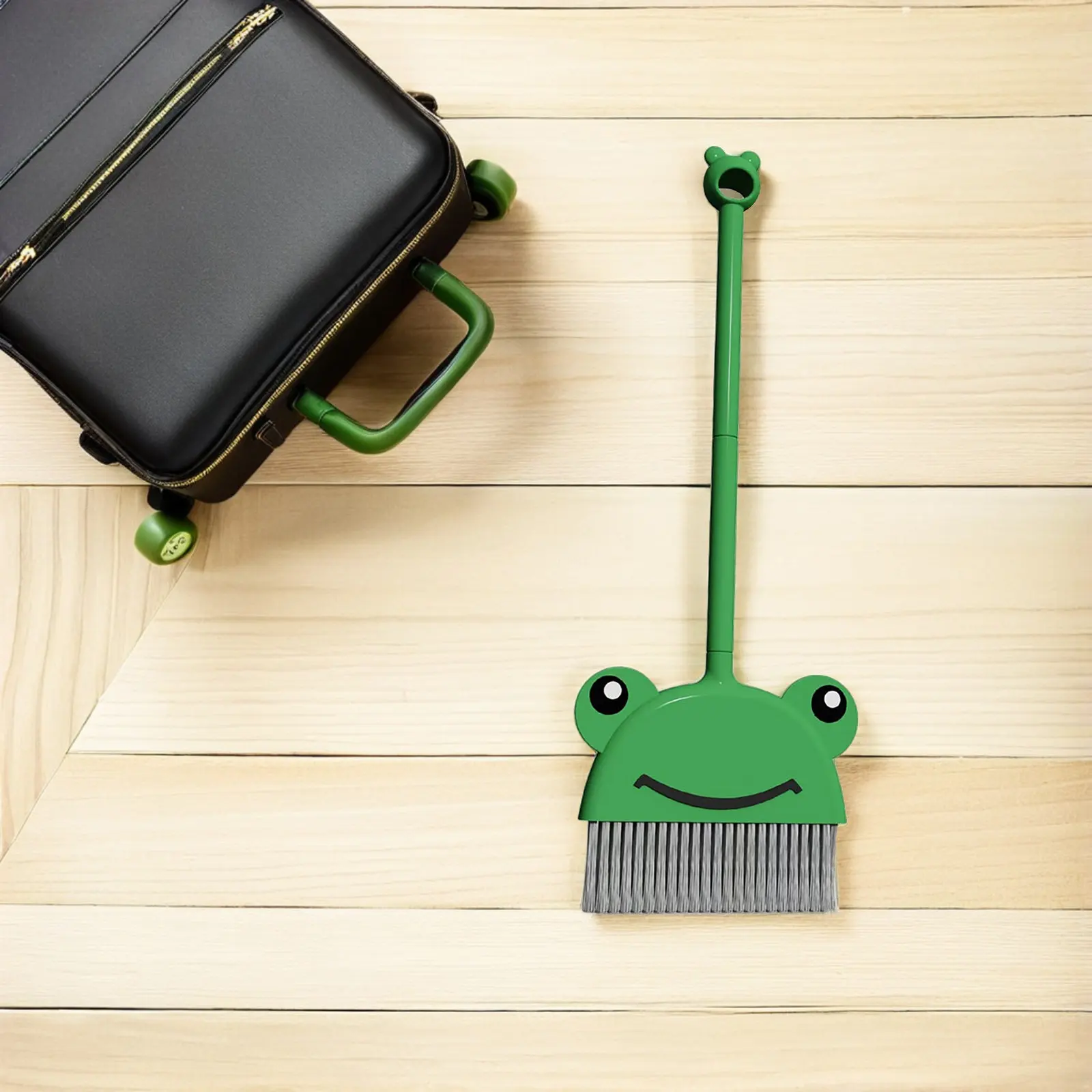 Frog-Shaped PP Hand Broom for Kids – Cute Educational Cleaning Toy for Household & Pet Hair Sweeping