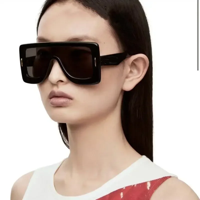 

2024 Luxury Female Sunglasses Oversized Shield Durable Frame New Fashion Star Same Style Men Glasses Oculos Gafas De Sol Eyewear