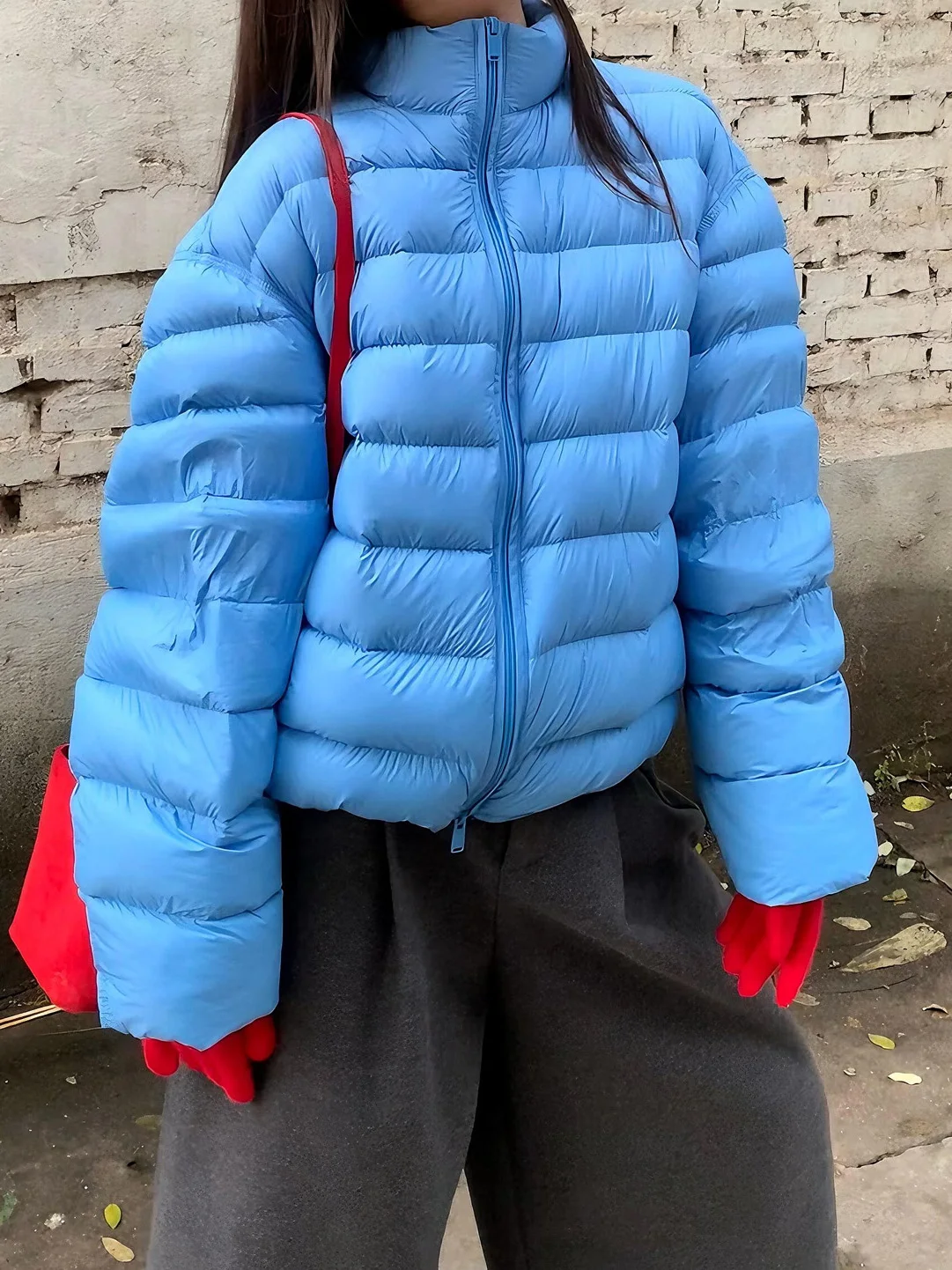 

Синяя укороченная утепленная хлопковая куртка с воротником-стойкой, модная повседневная верхняя одежда для женщин, зима 2025, стильная универсальная верхняя одежда