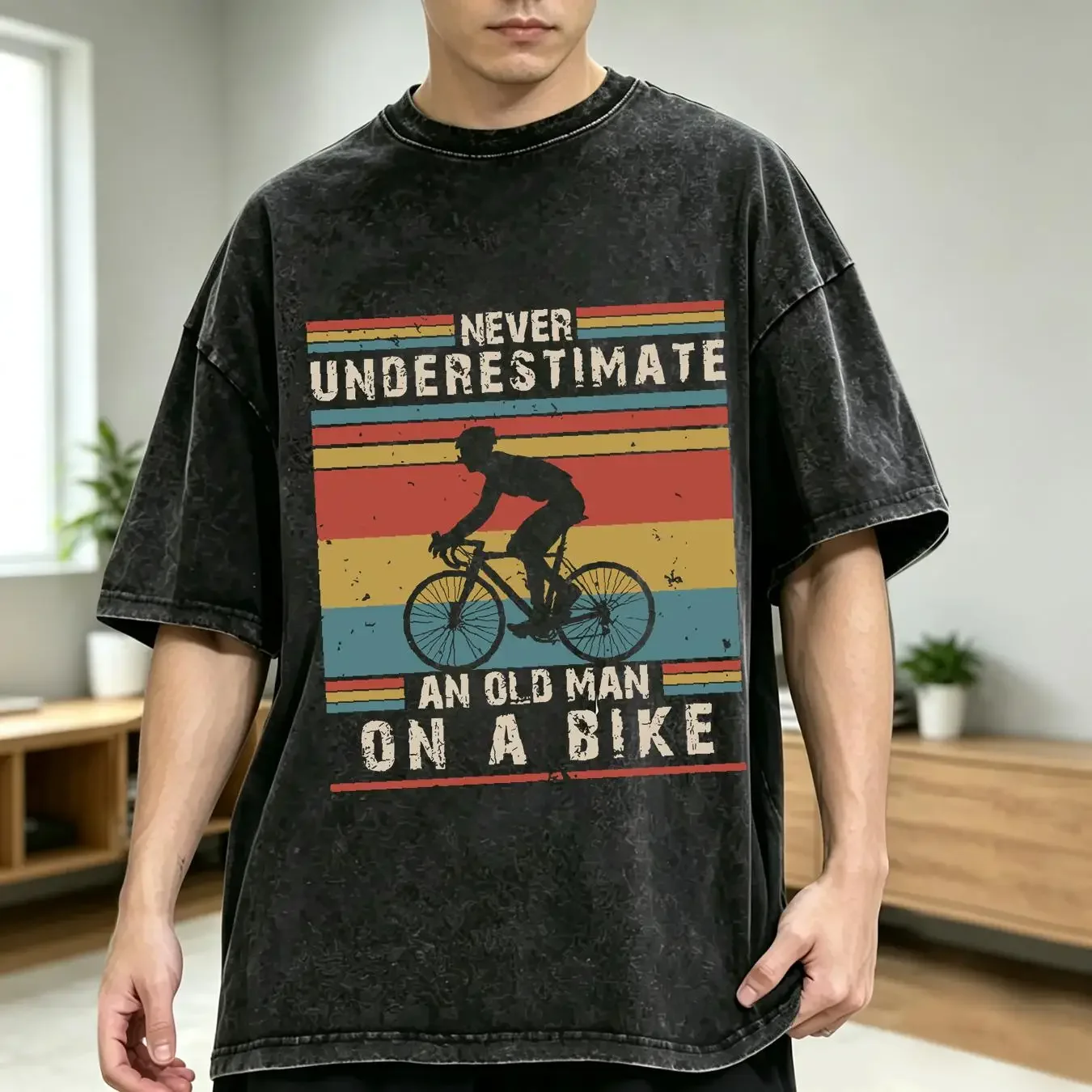 washed T Shirt Never Underestimate an Old Man On a Bike Cycling for Men Biking Dad Father's Day Cyclist Retro Vintage Grandpa