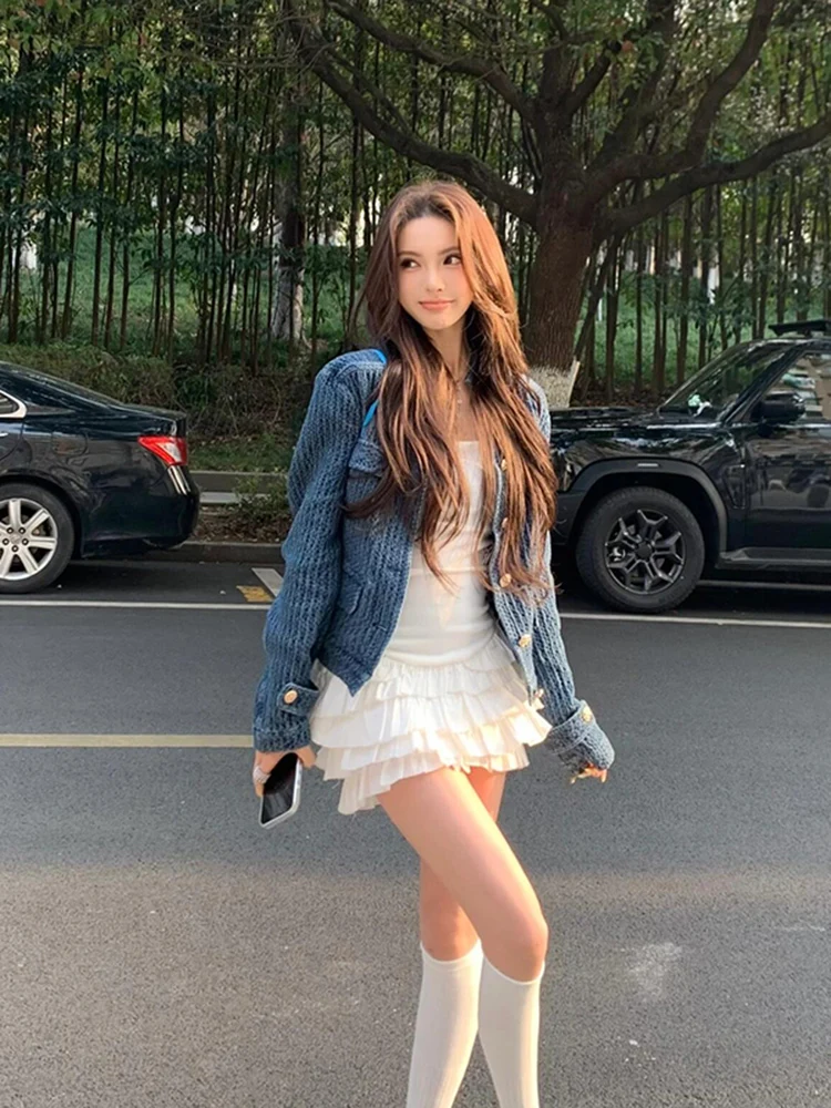 

American Style Blue Denim Jacket Women's Autumn New High-End Sensation Youthful Top Short Coat Button Design Straight Cut