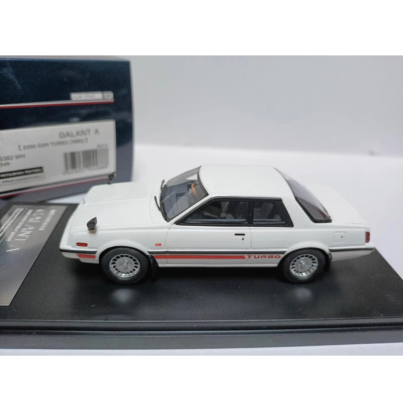 مرحبا قصة 1/43 مقياس جالانت 2000 GSR توربو 1980 الأبيض الراتنج نموذج سيارة الكلاسيكية الكبار هدية تذكارية عرض ثابت #1