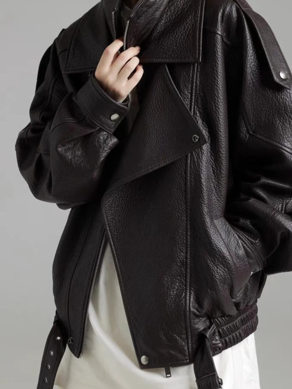 

Ретро кожаная куртка-пилот с двойным воротником, мотоциклетная куртка, стильная роскошная минималистичная куртка кофейного цвета, женская модная верхняя одежда