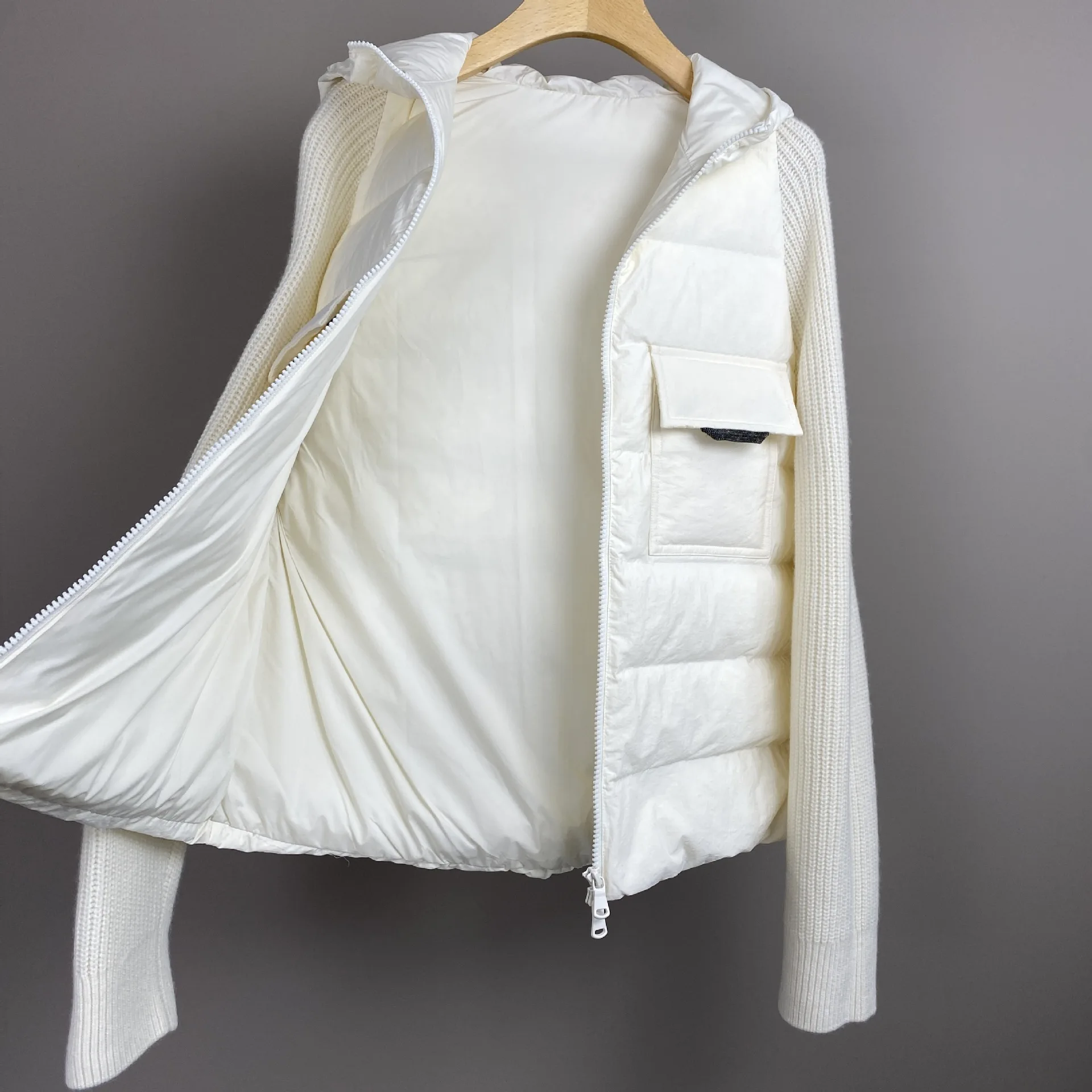 2025 Piumino con cappuccio in piuma d'oca bianca con doppia tasca in cashmere autunno e inverno
