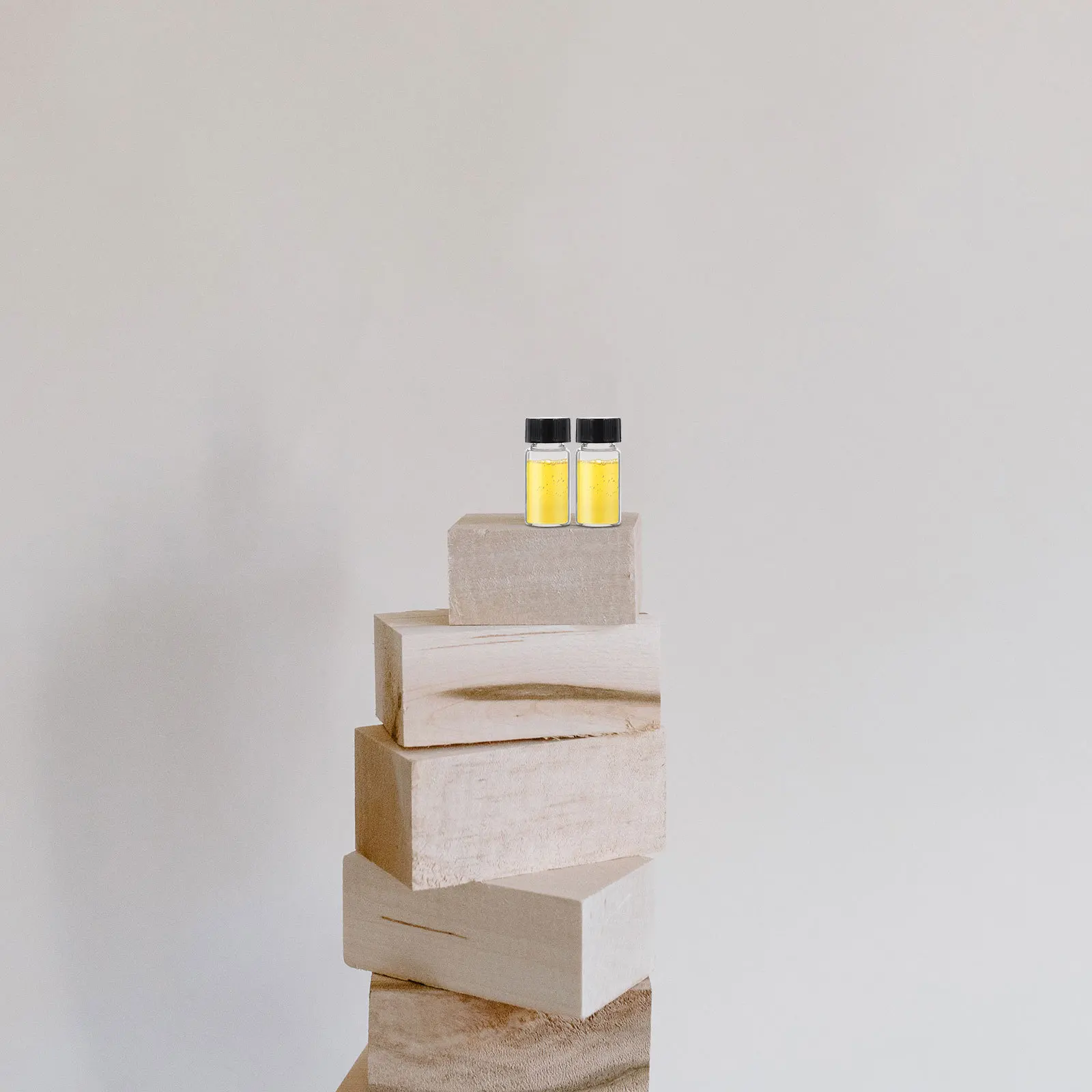 

100Pcs Small Glass Containers Transparent Perfume Bottles Liquid Sample Holders for Women Daily Use Glass Containers