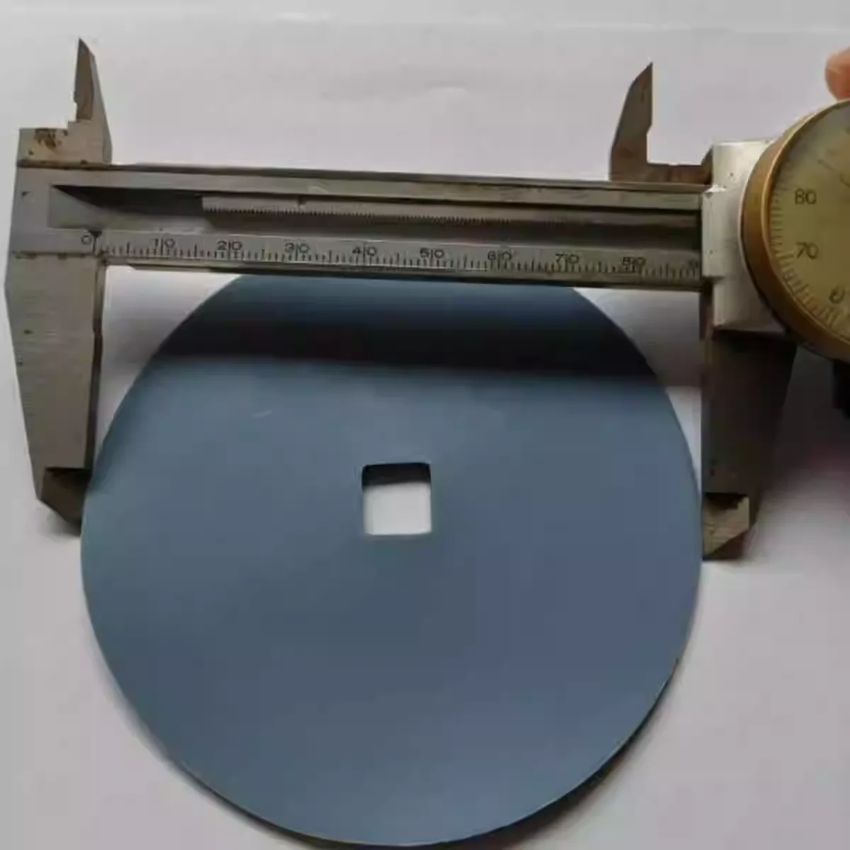 

Комплект для ремонта диафрагм химического насоса с переменной частотой FH-20C, FH-12C-MK, FH-15C, DI90 (4 шт.)