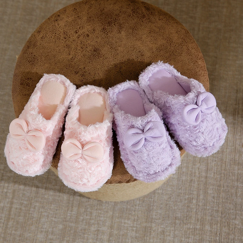 

Autumn Winter Baby Cotton Shoes Girls Furry Slippers Fleece Lined Toddler Princess Shoes Bean Shoes Soft Bottom Baby Walkers