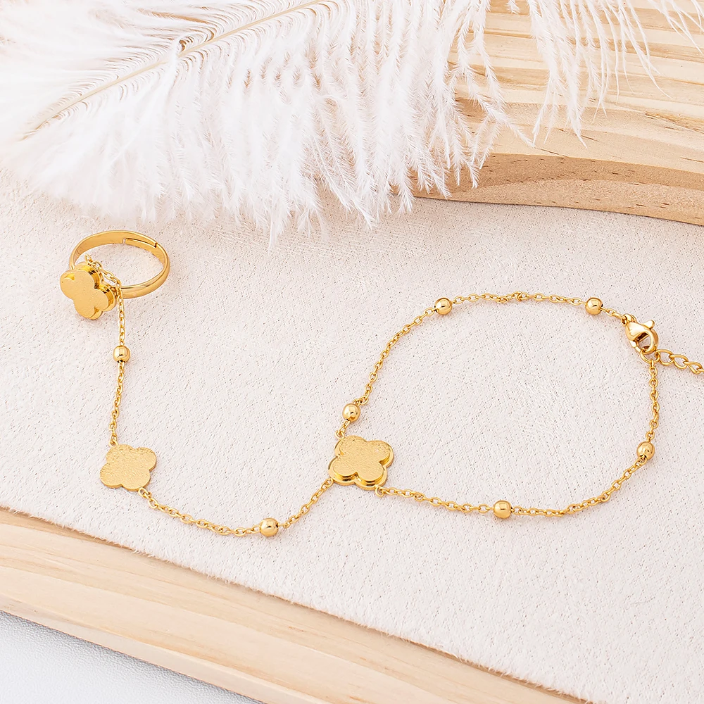 Women 18K Gold Plated Lucky Four Leaf Clover Connected Hand Chain Ring Adjustable Elegant Lucky Jewelry Gift For Girls Ladies