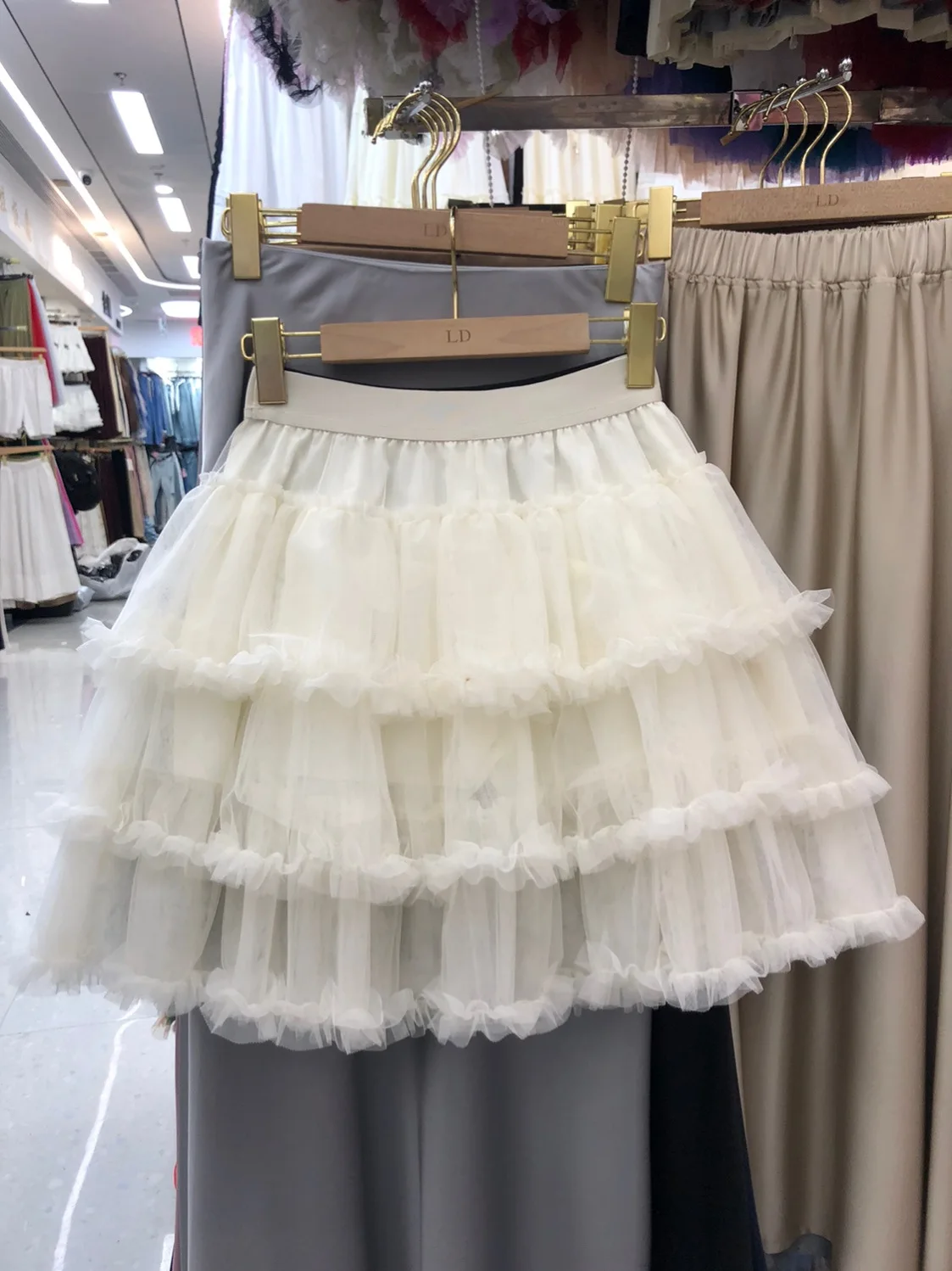 تنورة شبكية حلوة للنساء، تنورة كعكة منتفخة على شكل حرف A، تنورة قصيرة مضادة للضوء مع سروال داخلي، حواف بنمط الخشب وخصر عالي #4