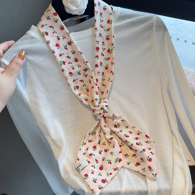 lenco-de-seda-vermelho-floral-feminino-com-design-original-estilo-campestre-protecao-solar-para-praia-tendencia-de-verao-para-fotografia
