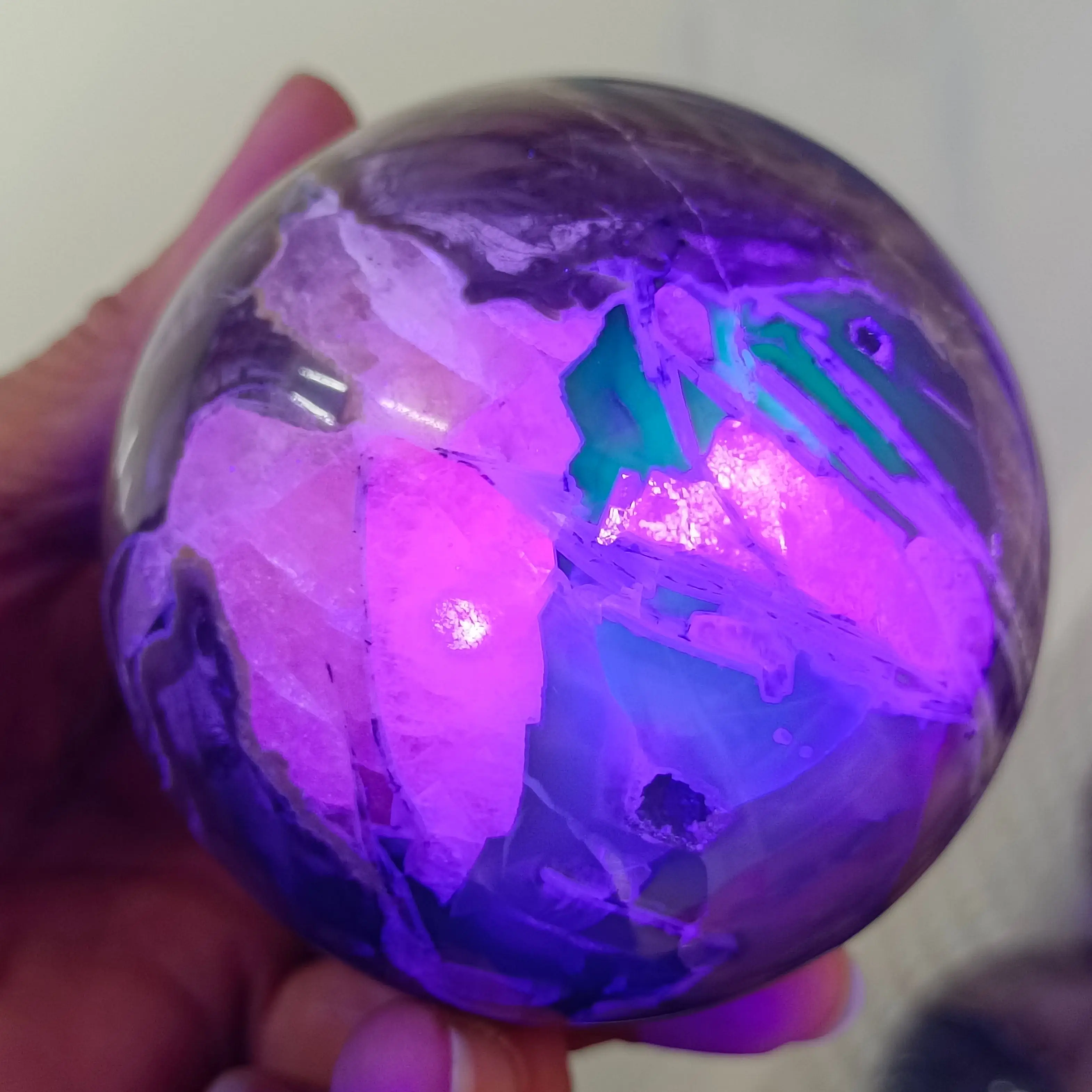 Natural Fluorescent Agate Ball, Quartz Crystal, Energy Gem, Mineral Specimen, Reiki Healing, Home and Office Decor