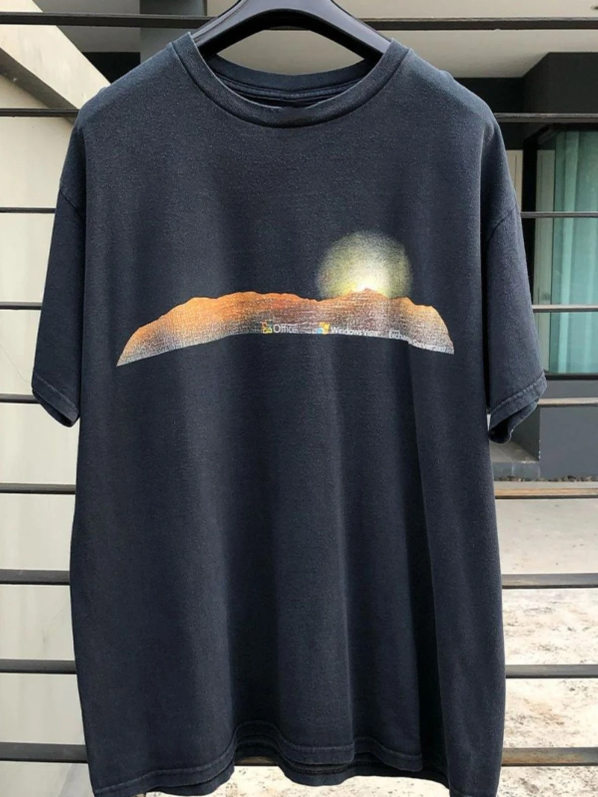 

Bienvenue Un Nouveau Jour T-shirt À Col Rond En Coton Imprimé Rétro Américain À Manches Courtes Pour Hommes Et Femmes