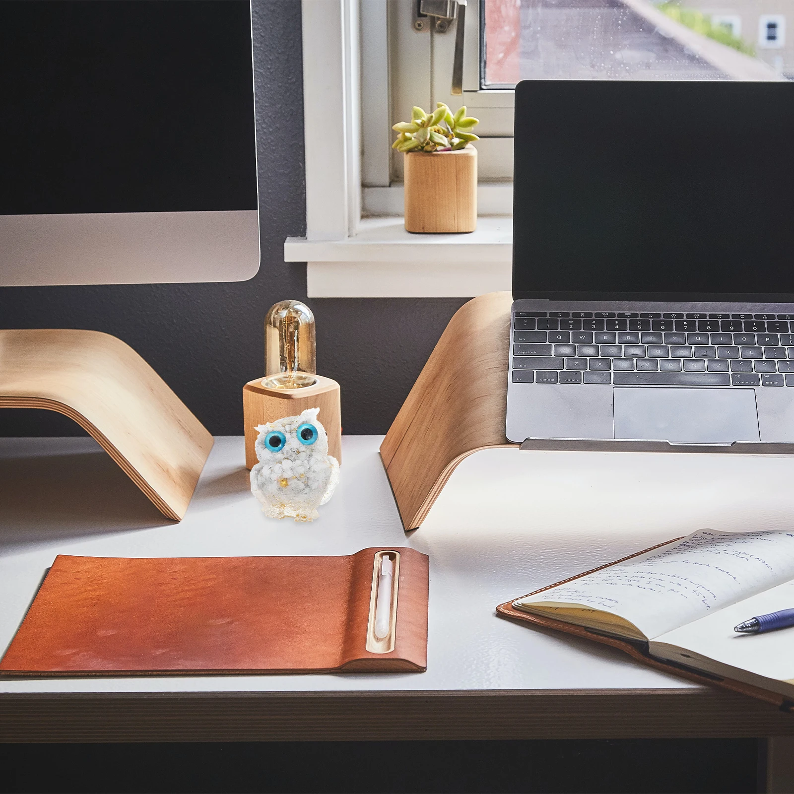 

Lifelike Crystal Owl Ornament Unique Small Decoration for Bookshelf Tabletop Creative Animal Statue Animal Figurines