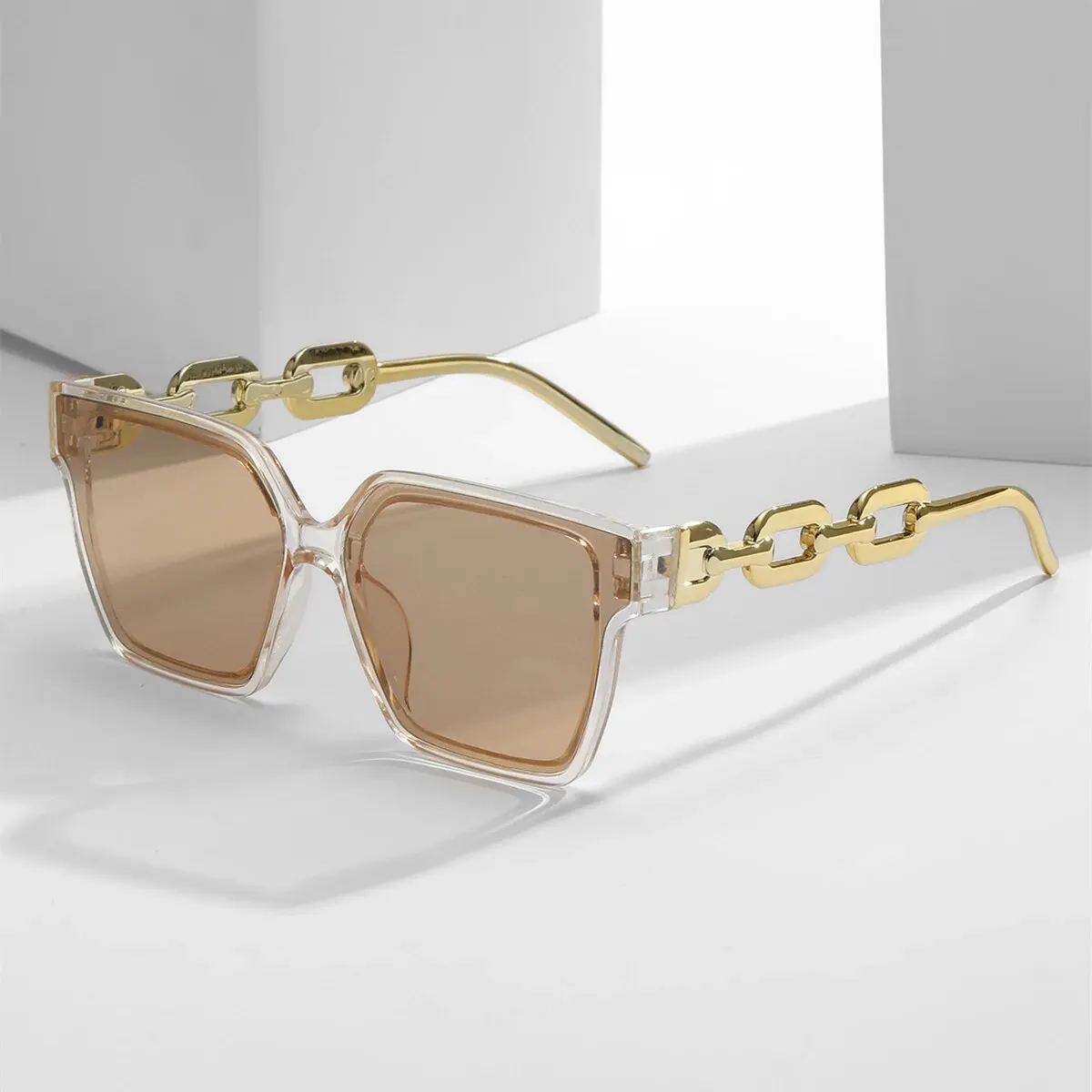 A Pair of PC Square Chain Sunglasses New NS Retro Sunglasses Personalized Sunglasses New Trend Big Box Ladies Sunglasses Ins Per