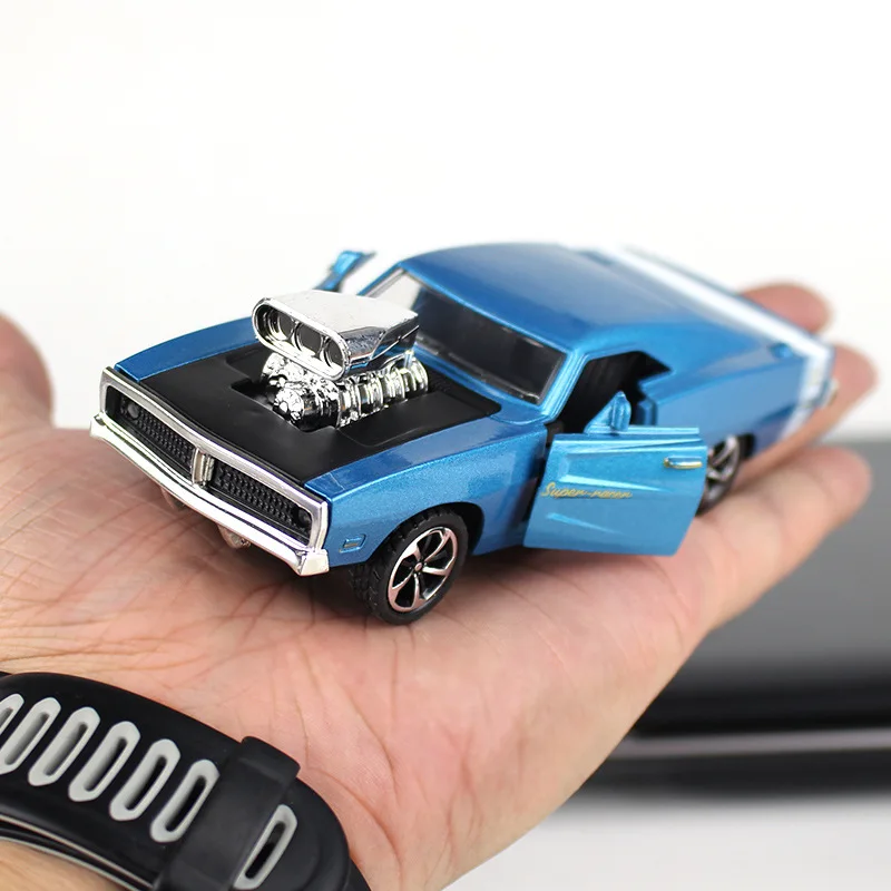 1:32 Challenger Vintage Classic Alloy Car Model Diecasts Toy With Pull back Vehicles Decoration Toys Boys Gift