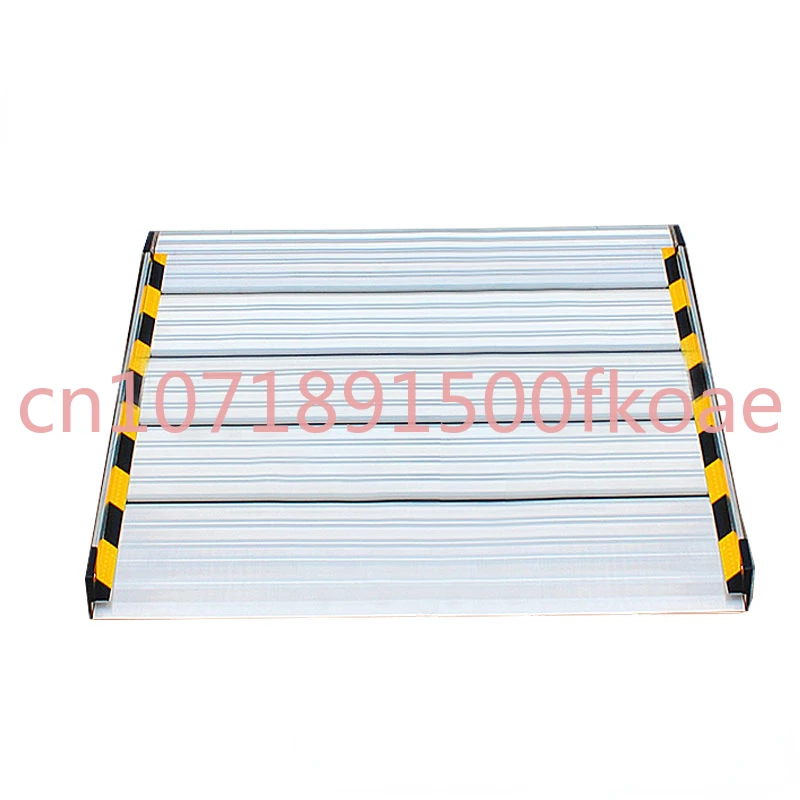 560L X 750W Aluminium Loading Ramp Portable Folding Wheelchair Scooter Van Disabled Access Motorcycle Ramps 560*750*55mm