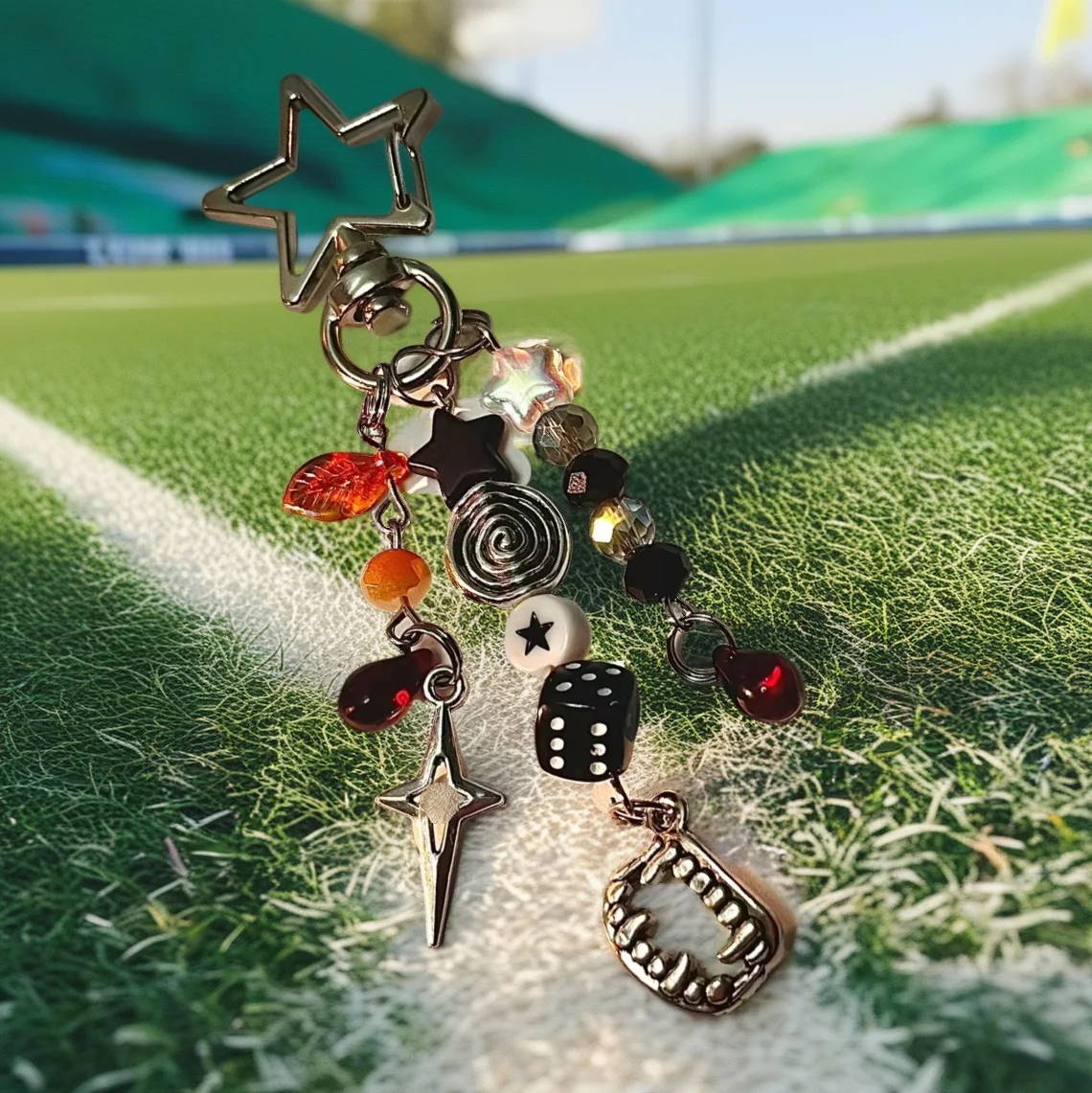 اليدوية مصاص دماء الدم دوامة ستار المفاتيح القوطية الجمالية حلقة رئيسية حقيبة يد الديكور هدايا الهالوين تأثيري