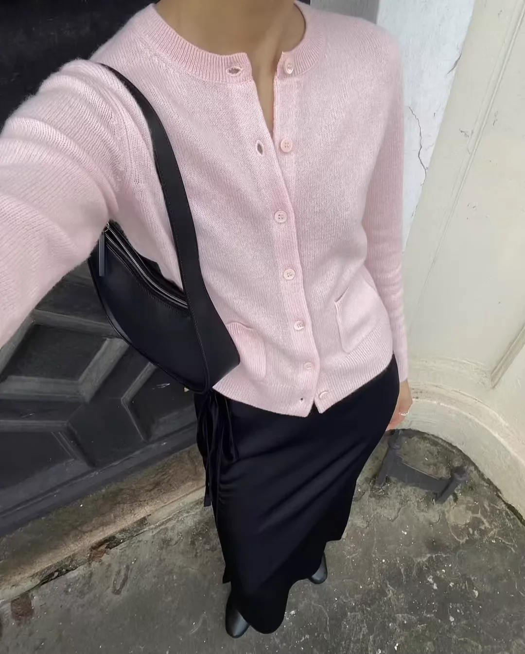 

Женский розовый вязаный кардиган из чистого кашемира, осенний однобортный повседневный тонкий свитер с круглым вырезом и длинными рукавами