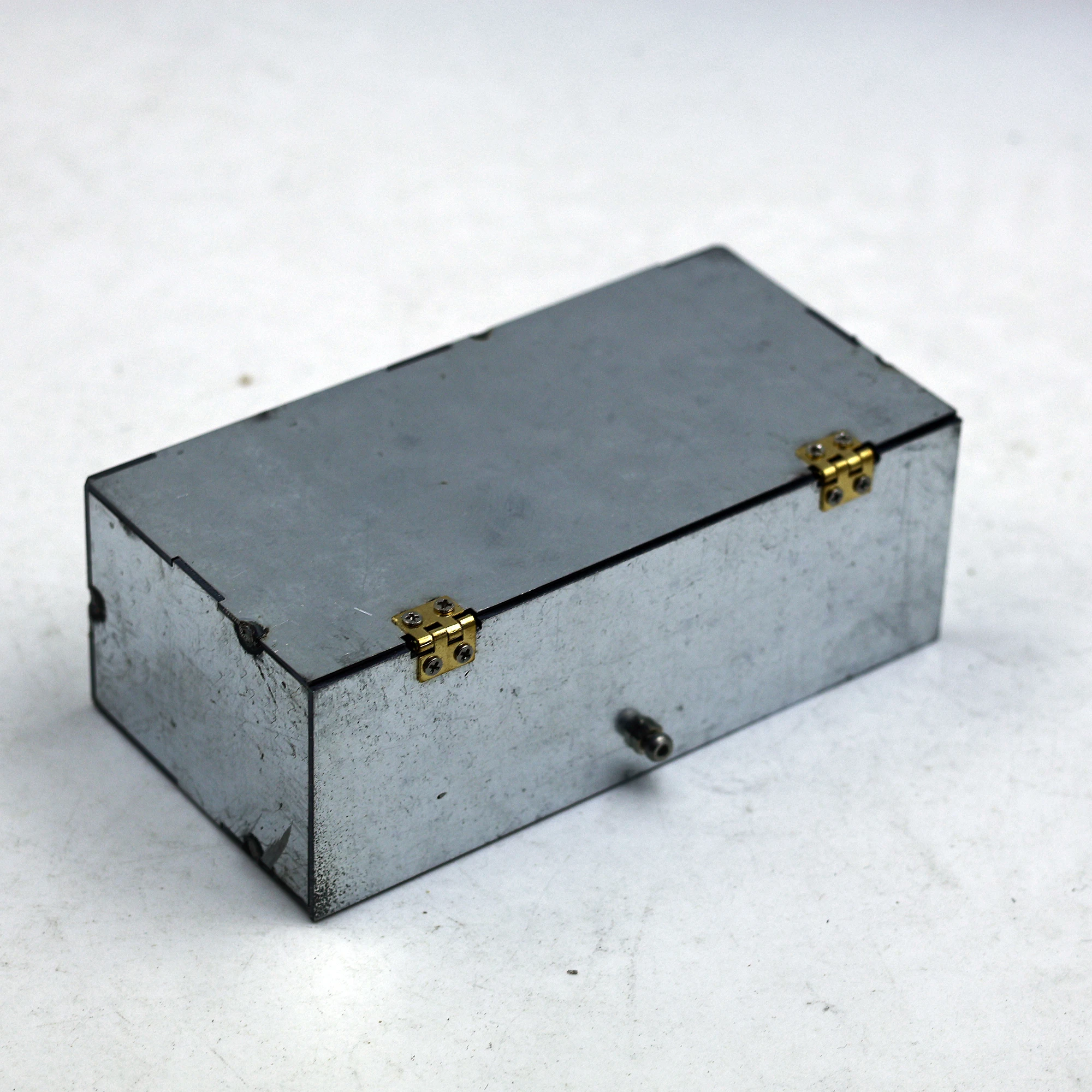 VCRC Ganzmetall-Werkzeugkasten, Ausrüstungsbox für 1/14 Tamiya RC Truck SCANIA 770S VOLVO 750 Mercedes-Benz ACTROS 3363 MAN Spielzeug-Autoteil