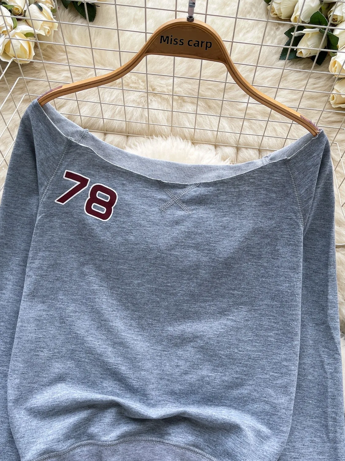 Suda hoada y cómoda de manga larga para mujer, cseta con estampado de letras y un hombro, estilo coreano, moda de vi...