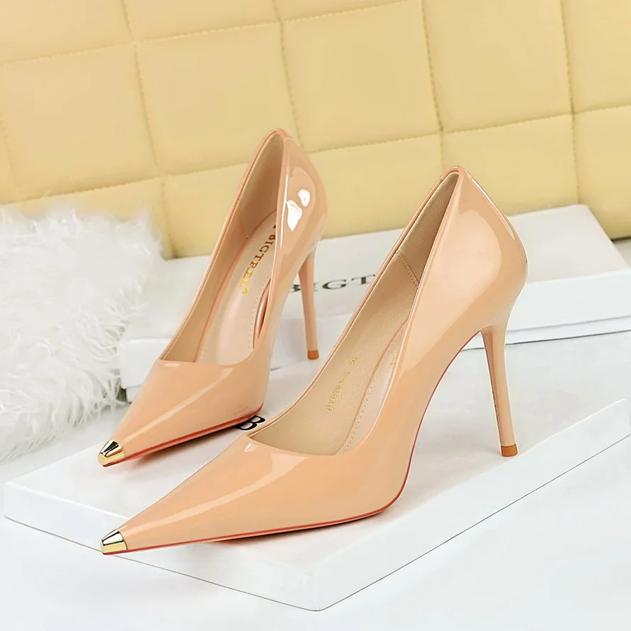 

New Style Slim Super High Heels Shiny Lacquer Leather Shallow Mouth Metal Pointed Single Wedding Shoes Women Pumps туфли женские