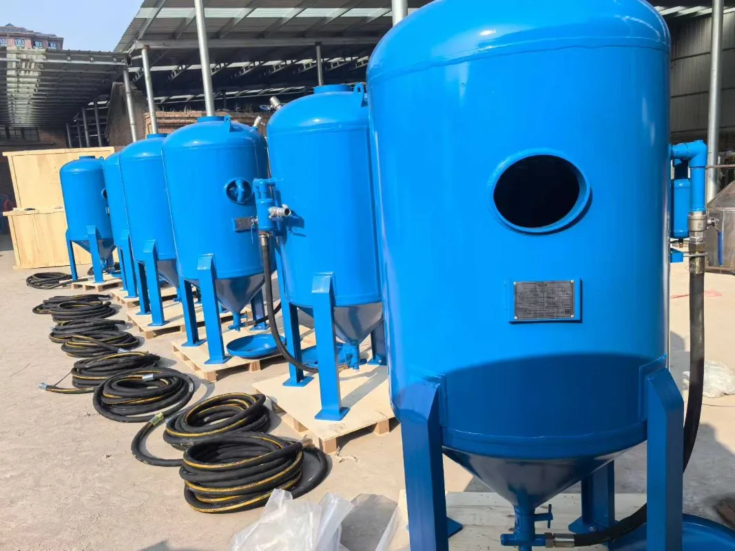 Small Closed Sandblasting Cabinet Dustproof Sandblaster Equipment Safe Environmental Protection for Indoor Working Space