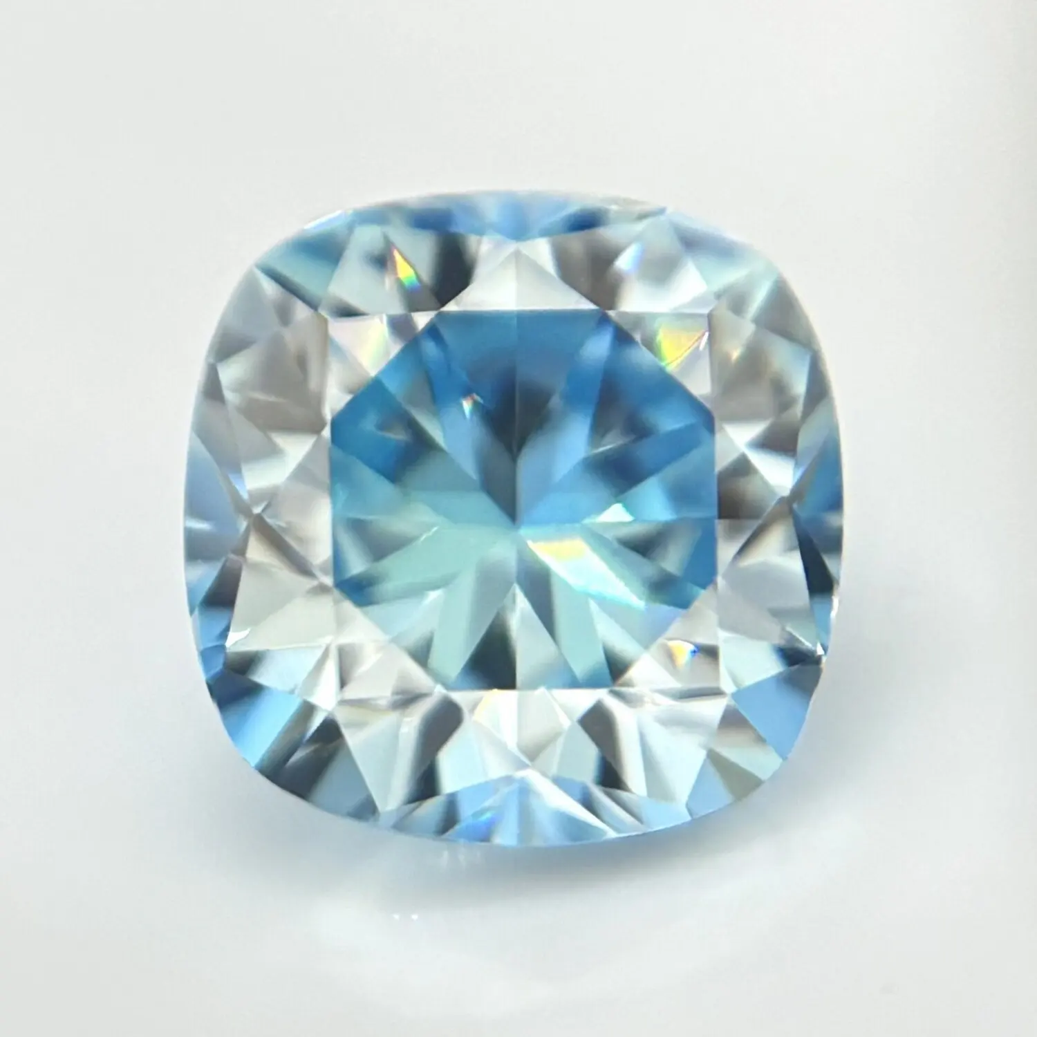 Top Wholesale Prices Cushion shape Moissanite Loose Stone VVS1 Excellent Cut Aquamarine Gemstones with GRA for ring Necklace