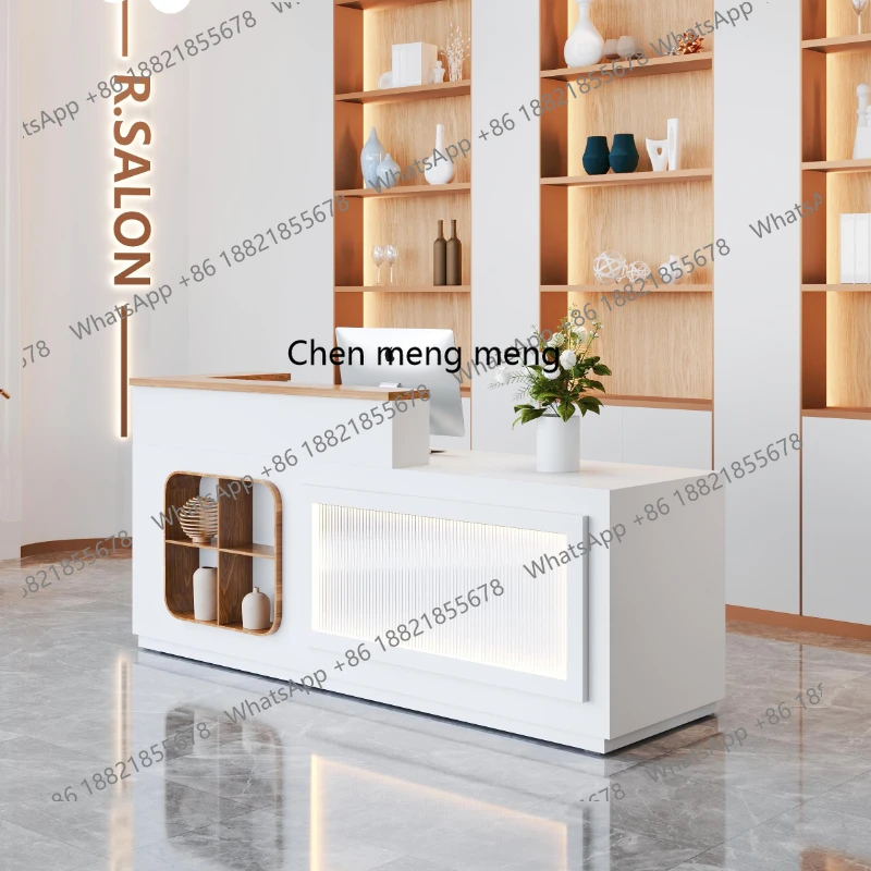 Pagina di cassa moderna e semplice Negozio di abbigliamento Istituto di istituto di istruzione e formazione Negozio Piccolo angolo di vernice