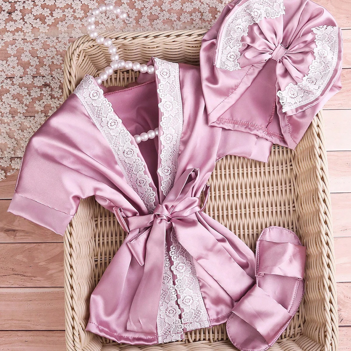 Ylsteed 신생아 사진 복장 세트 1 개월 100 일 아기 소녀 레이스 목욕 가운과 활 터번 모자와 슬리퍼 사진 소품