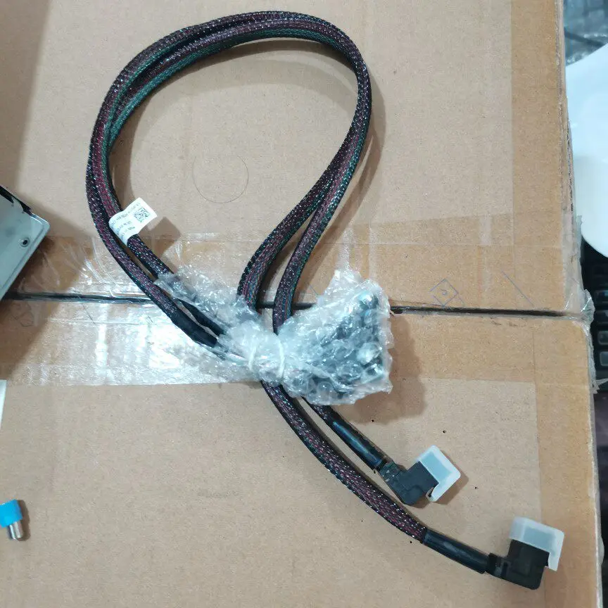 

For DeII R730R740 2.5 8-disk array card backplane SAS cable F037K