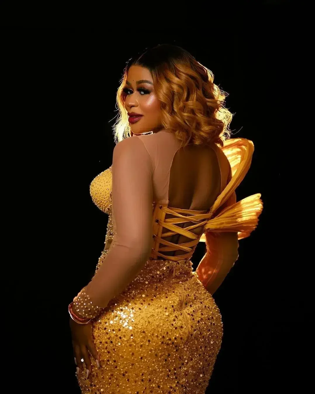 럭셔리 로얄 블루 벨벳 댄스 파티 드레스 페르시 퍼프 짧은 소매 드레스 나이지리아 아프리카 웨딩 파티 이브닝 ​​드레스 맞춤형