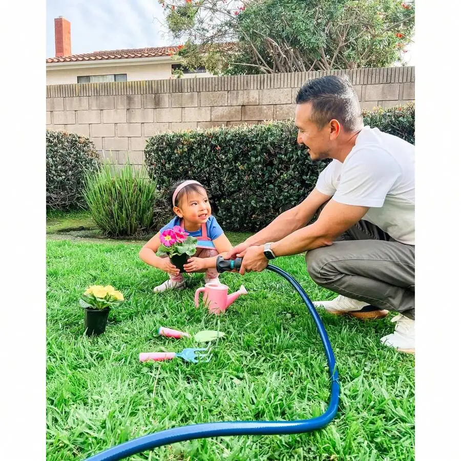 

5/8 Inch X 100 Foot Medium Duty Garden Hose With Brass Fitting