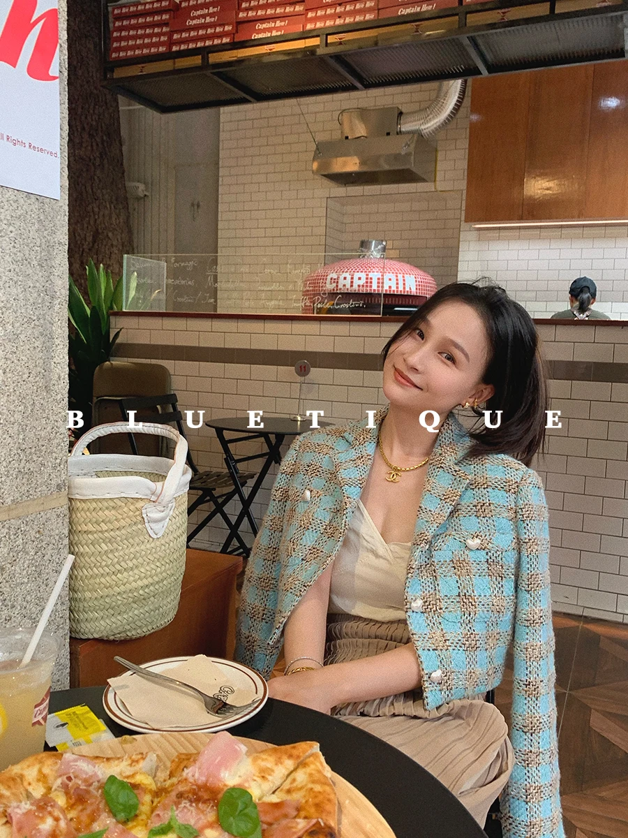 

Синее шерстяное пальто с расклешенными рукавами и пуговицами, классический фасон, длинное, для женщин