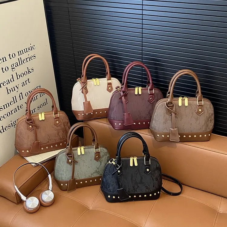 

2026 New Fashion Portable Shell Bag Women's Contrasting Color Embroidery Shoulder Messenger Bag Casual Simple Commuter Bag