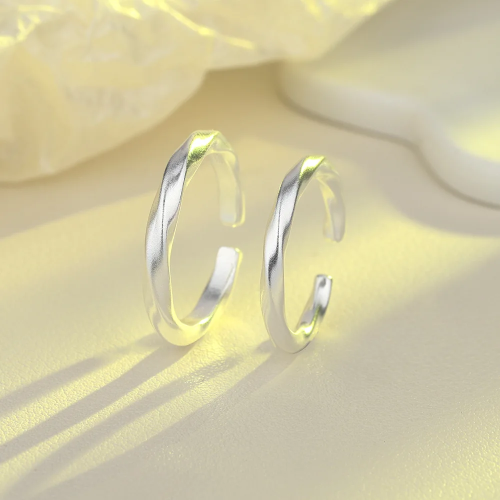 Frosted Mobius Ring Couple Ring Extremely Simple Matte Silver Color Fried Dough Twists Wave Ring Gothic Jewelry