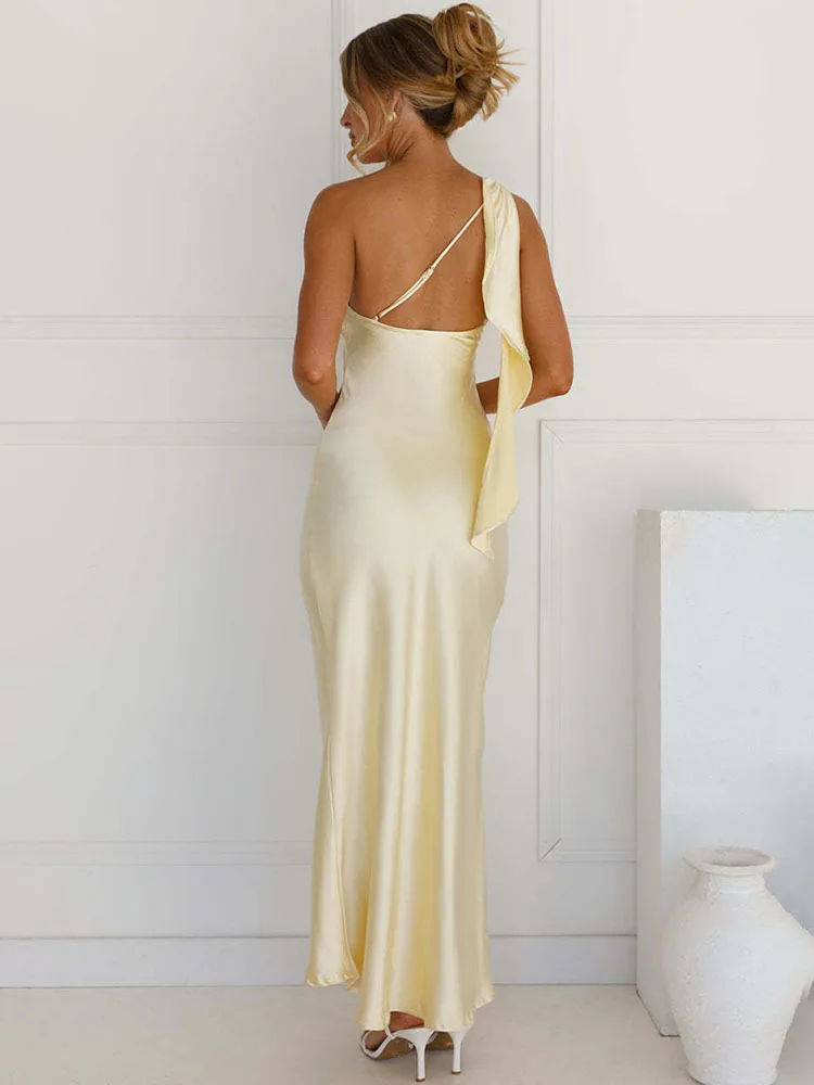 เดรสยาวแม็กซี่เซ็กซี่แบบเปิดไหล่ข้างเดียว แบรนด์ Mozision สำหรับผู้หญิง ผ้าซาติน คอเฉียง แขนกุด ผ่าสูงถึงต้นขา เหมาะสำหรับงานปาร์ตี้และคลับ